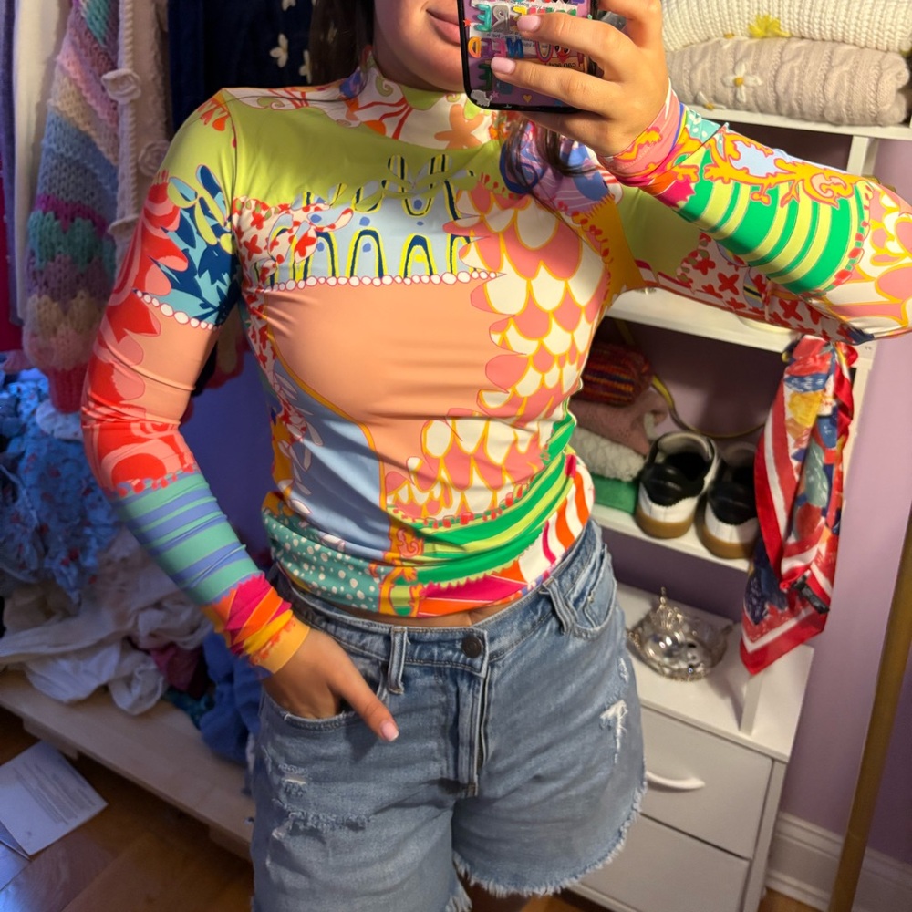 CeliaB Multicolor Graphic Long Sleeve Blouse